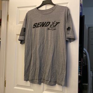 Grunt style men’s printed t shirt in gray. Never worn. Size XXL.